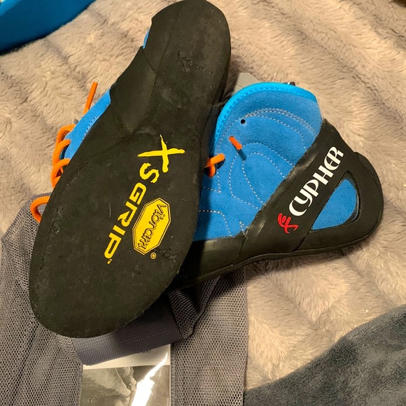 CYPHER SENTINEL VIBRAM ROCK CLIMBING SHOES - Picture 2 of 2